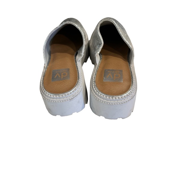 D.V. GORGEOUS NEW LEXY LUG CLOG ( WOMEN ) SILVER SHINY BY DOLCE VITA Size 7.5 - Picture 6 of 8
